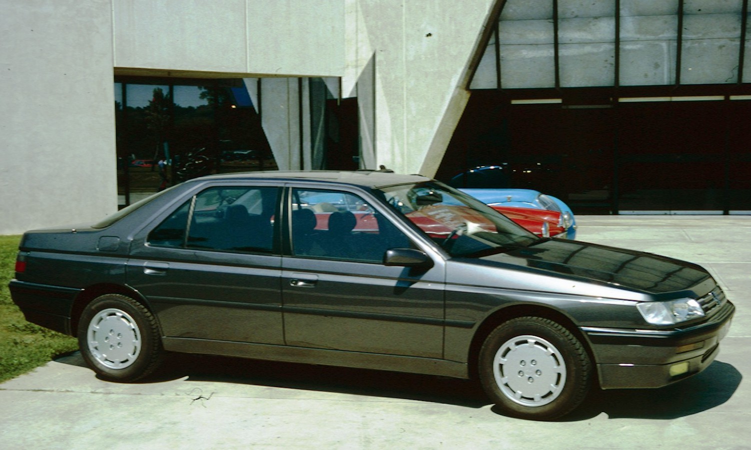 Peugeot 605